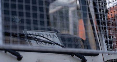 Автомобиль с гуманитаркой попал под удар в Запорожском районе