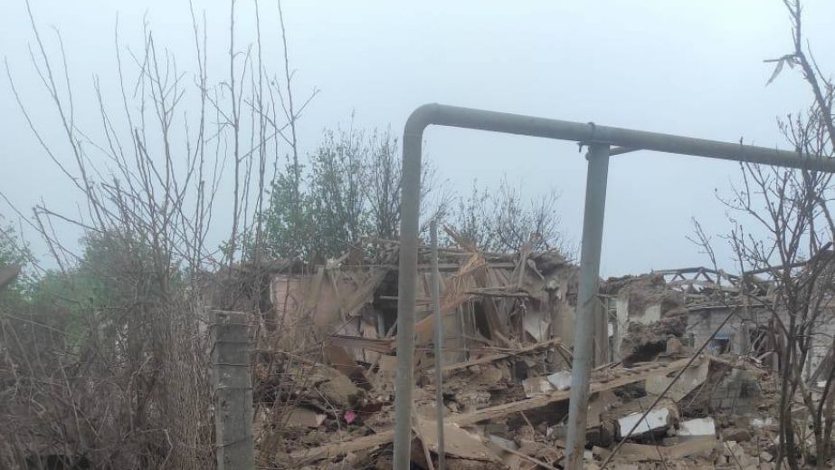 Оккупанты ударили КАБами по пригороду Запорожья: разрушены дома
