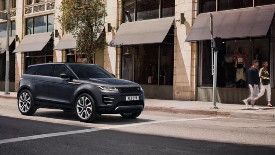 Range Rover Evoque в городском ритме: преимущества компактного премиального SUV
