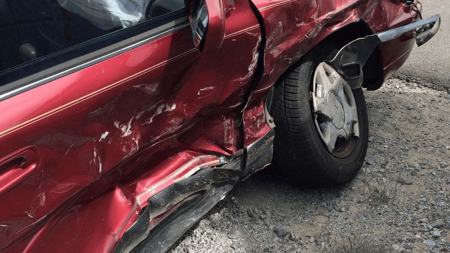 Дрон атакував авто під Запоріжжям: поранені водій та пасажир