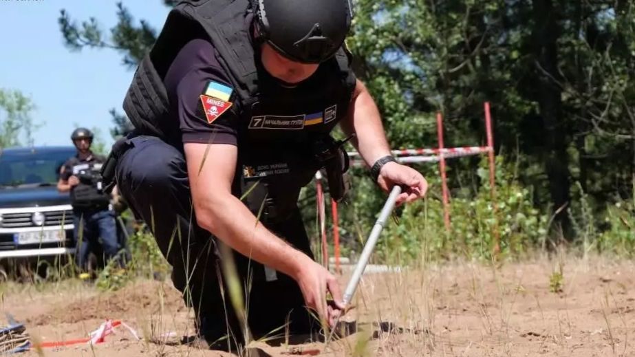 Черговий касетний елемент від російського "Урагану" знищено саперами на Запоріжжі