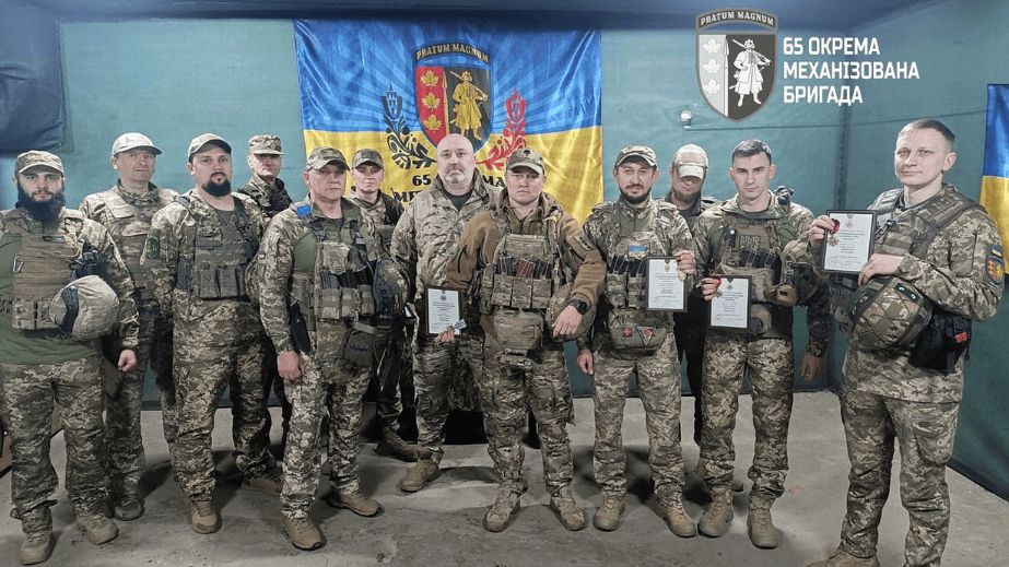 Защитники Запорожского направления из 65-й бригады получили знаки отличия