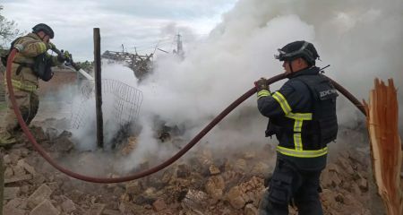 Горіли житло, авто і трава: наслідки обстрілів на Запоріжжі
