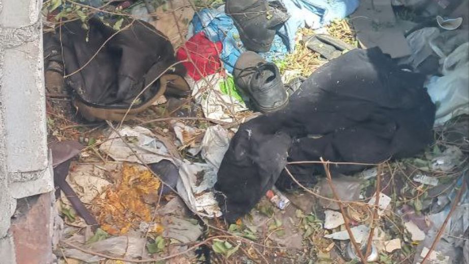 У закинутій споруді в Запоріжжі виявили стихійне сміттєзвалище