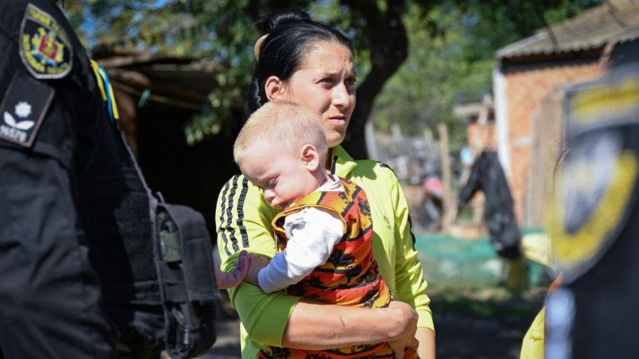 Поліцейські з капеланами підтримали багатодітну сім’ю на Запоріжжі