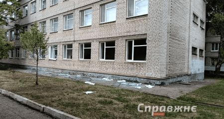 В Запорожье после ночной атаки повреждены школа и садик – кадры