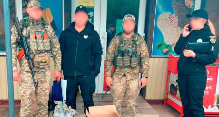 Военная служба правопорядка изъяла 90 литров алкоголя на Запорожье