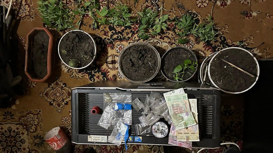 Миллион на "закладках": в Запорожье будут судить членов наркогруппировки