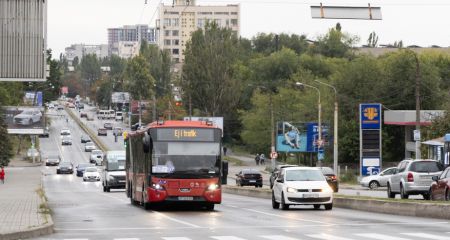 Додаткові автобуси планують запустити у Запоріжжі – триває опитування