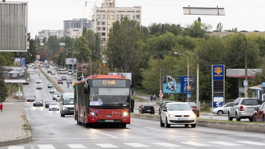 Додаткові автобуси планують запустити у Запоріжжі – триває опитування