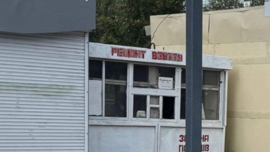 Минус один МАФ: в Запорожье владелец разобрал свой самострой