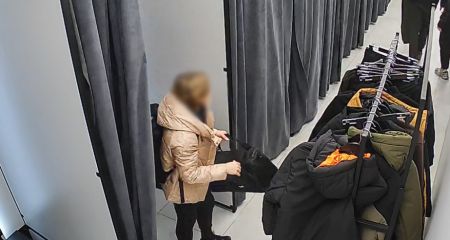 Женщина "обчистила" магазин мужской одежды в Запорожье