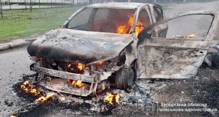 Дрон РФ влучив в автівку в Запорізькому районі: є поранені