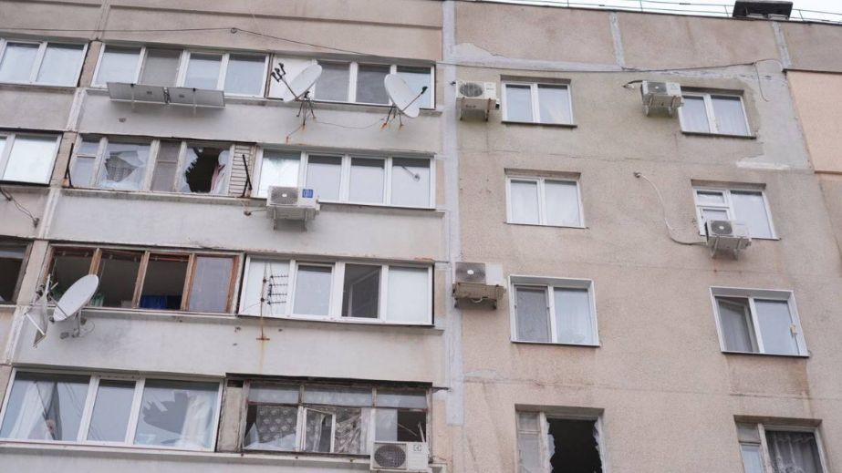Вибиті дронами вікна "залатали” в дев’яти багатоповерхівках Запоріжжя