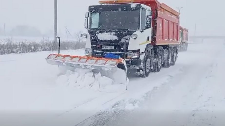 Последствия вьюги: что происходит на трассах Запорожской области