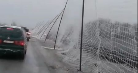 Разрушенные ветром антидроновые тоннели восстанавливают на Запорожье