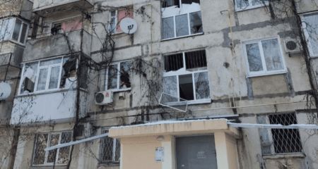 Лагодять вікна і дахи: у Запорізькому районі усувають наслідки атаки