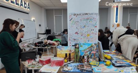 Підтримка фронту: запоріжців вчили першій медичній допомозі й плетінню сіток