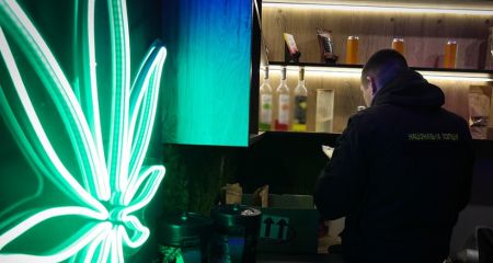Маскували наркотики під вейп-товари: у Запоріжжі викрили злочинну групу