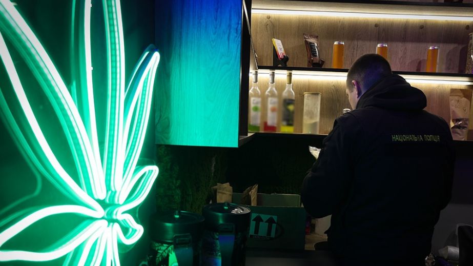 Маскували наркотики під вейп-товари: у Запоріжжі викрили злочинну групу