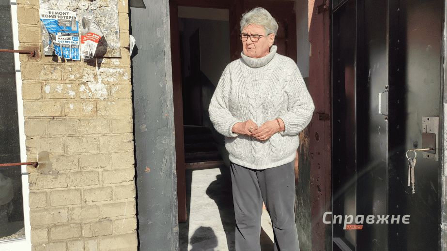 Виїхали навіть найстійкіші: у Запоріжжі жінка мешкає у спорожнілому будинку