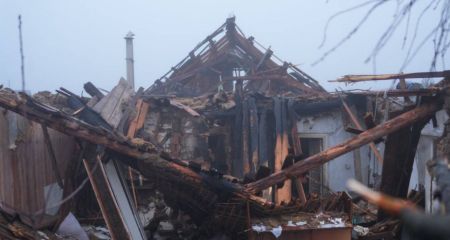 Пробитые крыши, выбитые окна и пожар: РФ ударила по Запорожью дроном