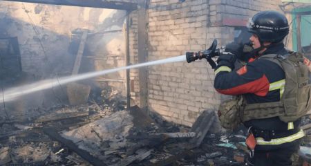 Складське приміщення палало на Запоріжжі після обстрілів РФ