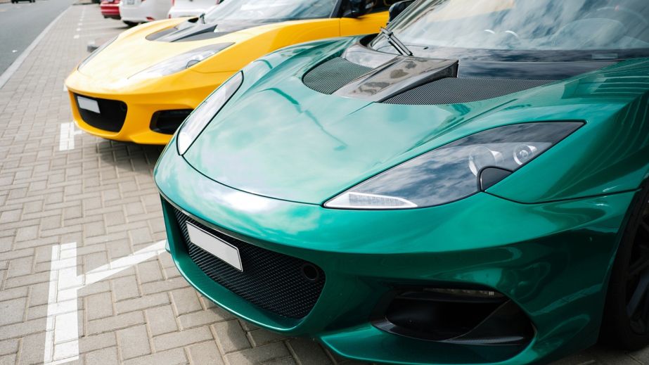 Власники елітних авто сплатили до бюджетів Запоріжжя понад 2,2 млн грн
