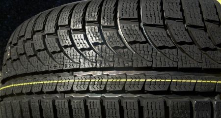 На ходу відірвалося колесо: у Запоріжжі гвардійці допомогли чоловікові