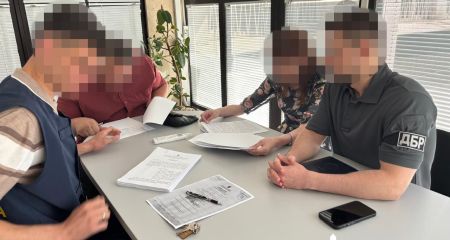 Правоохоронець та адвокатка у Запоріжжі привласнювали квартири померлих
