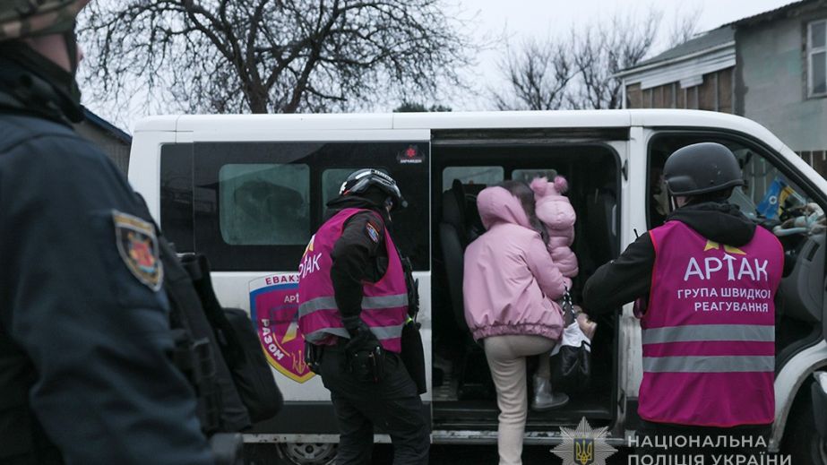 Поліцейські евакуювали 20 людей із Запорізького та Василівського районів