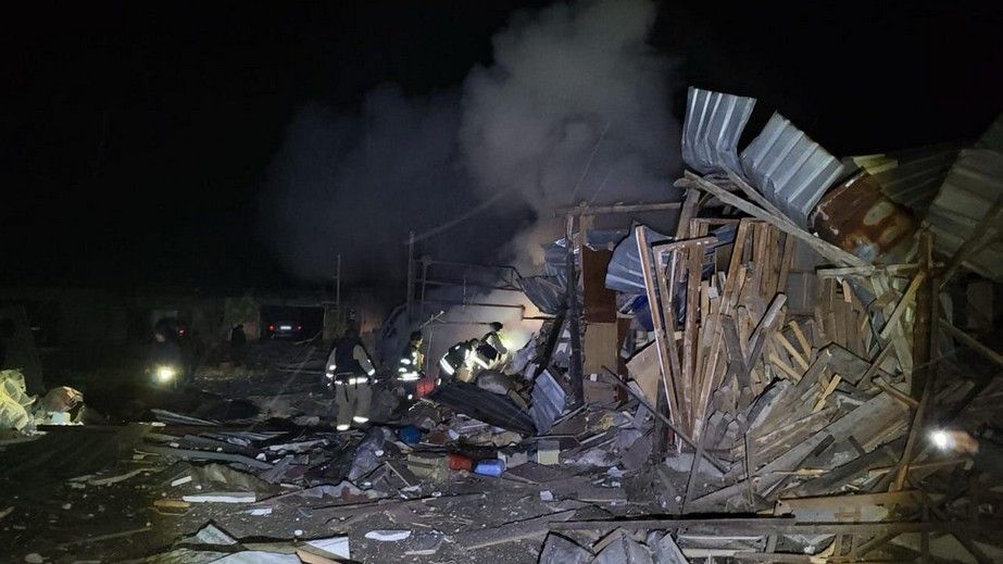 Нічна атака на Запоріжжя: якою зброєю ворог гатив по місту