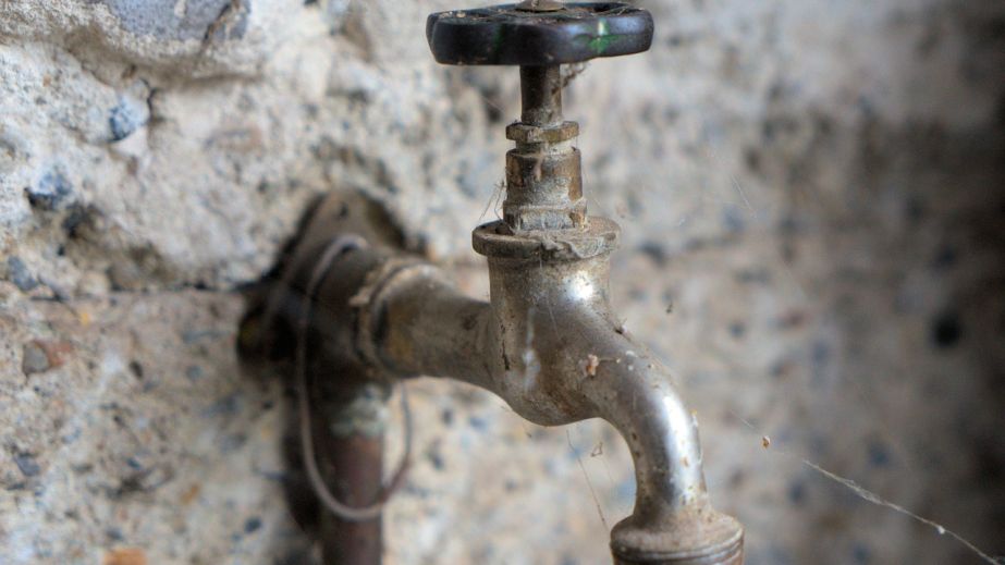 Понад тисячу жителів Запоріжжя залишилися без води у розпал спеки