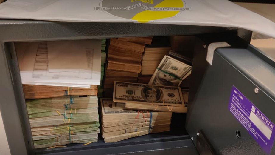 Коррупция стала не менее вопиющей и страшной проблемой, чем война