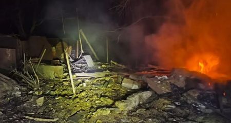 Господарча споруда горіла після ворожої атаки на Запорізький район