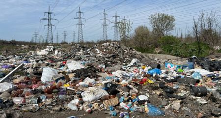 Під Запоріжжям розростається стихійне сміттєзвалище &ndash; реакція посадовців