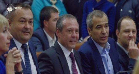 Шесть депутатов эксОПЗЖ в Запорожье работают на бюджетных должностях
